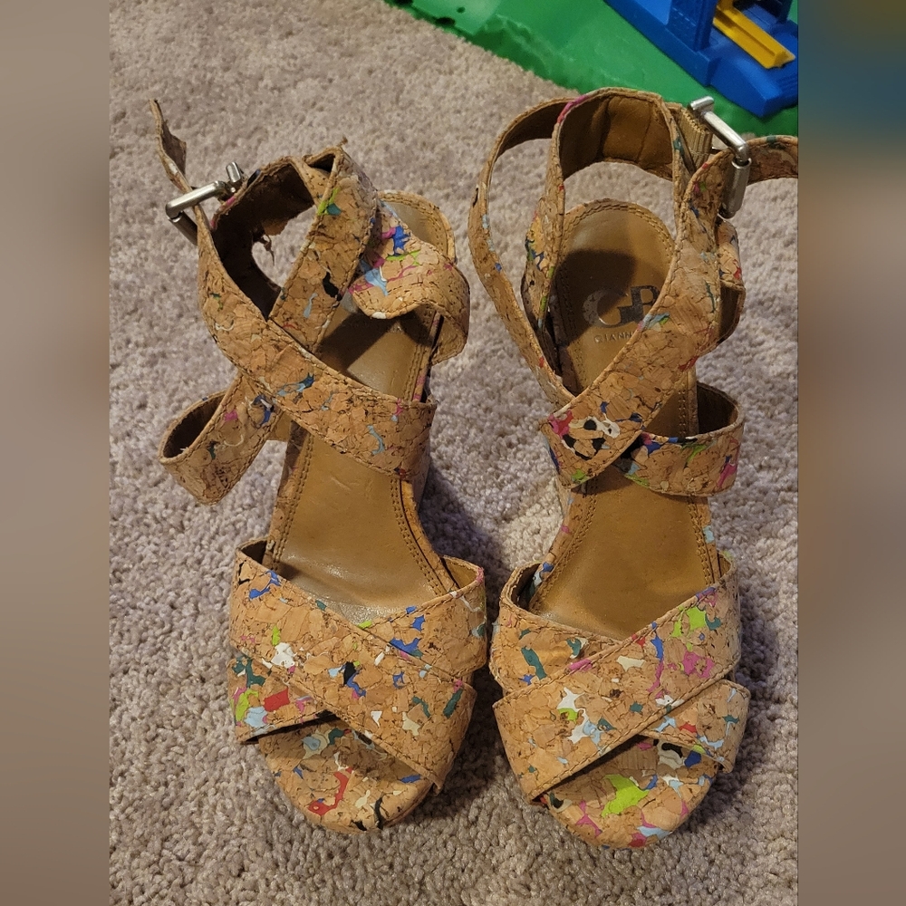 Gianni Bini Tan Platform Shoes with Bohemian Flair